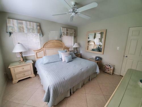 Beach Resort Villa - Beautiful Updated