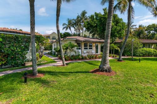 Beach Resort Villa - Beautiful Updated