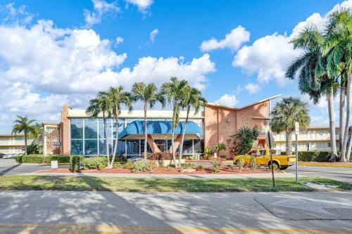 Apartamento 1br/1bath, Hallandale Beach, Free Parking, Swimming Pool