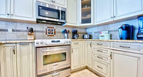 On The Rocks By Teeming Vacation Rentals