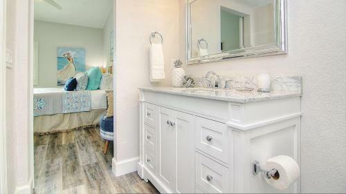 Intercoastal 203 By Teeming Vacation Rentals