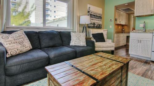 Bungalow Beach Place By Teeming Vacation Rentals