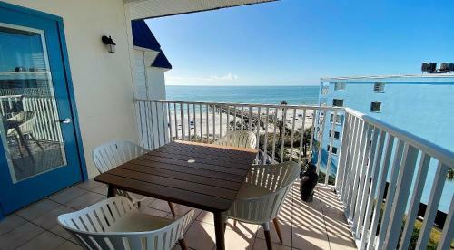 Beach Palms By Teeming Vacation Rentals