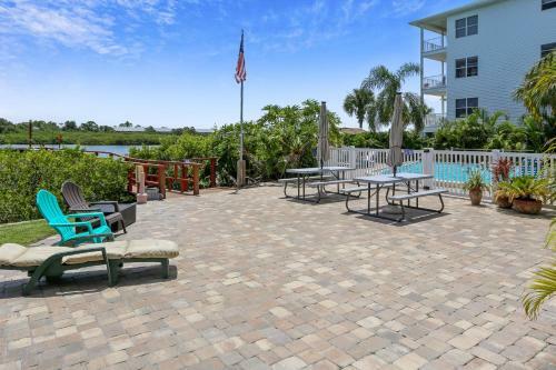 Sea Shell 14 - New! Beautifully Remodeled Townhouse With Beach Access!