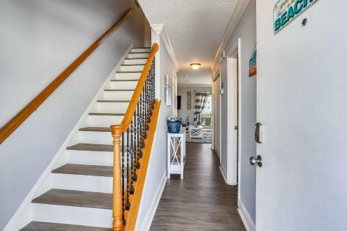 Sea Shell 14 - New! Beautifully Remodeled Townhouse With Beach Access!