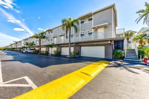 Sea Shell 14 - New! Beautifully Remodeled Townhouse With Beach Access!