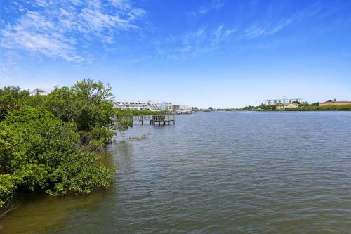 Sea Shell 14 - New! Beautifully Remodeled Townhouse With Beach Access!