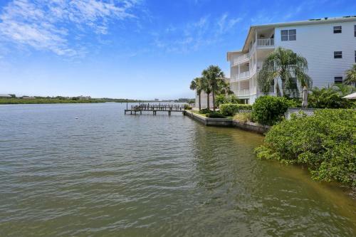 Sea Shell 14 - New! Beautifully Remodeled Townhouse With Beach Access!