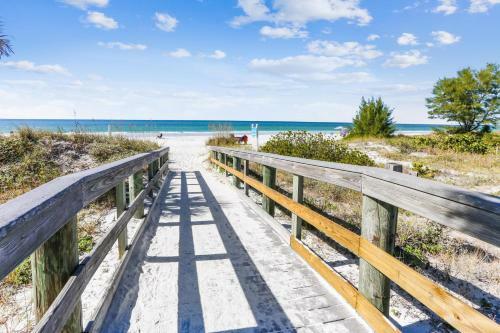 Sea Shell 14 - New! Beautifully Remodeled Townhouse With Beach Access!