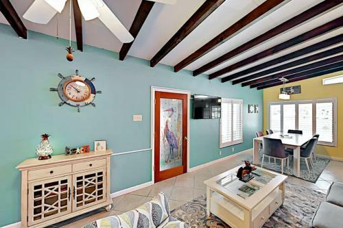 Sea Turtle Life - Amazing Waterfront Home With Beautiful Pool!