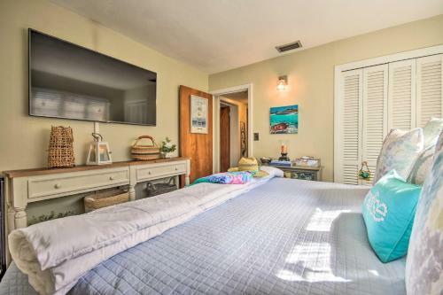 Fort Walton Beach Cottage With Private Yard!