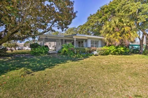 Fort Walton Beach Cottage With Private Yard!