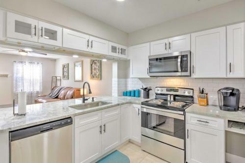 Fort Walton Beach Townhome Less Than 3 Mi To Beach!