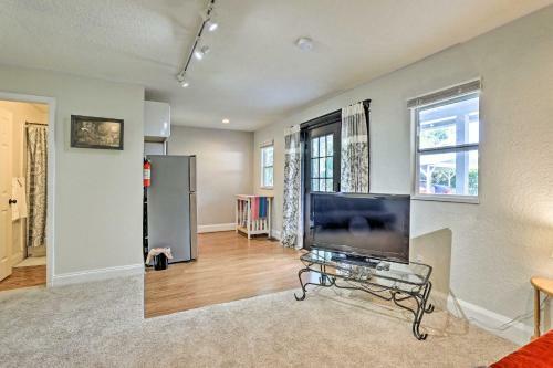Apartamento Downtown Studio Walk To Shopping And Dining!