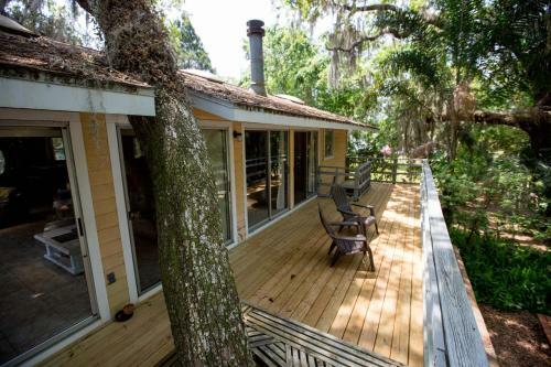 Lodge Riverfront Treetop Bungalow
