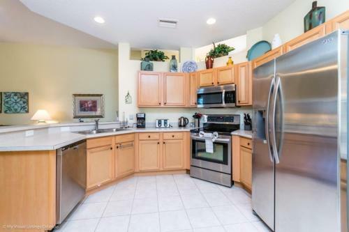 Fantastic 4 Br Home With Private Pool & Spa 137mh Villa
