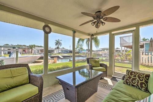 Spacious Canalfront Home With Kayaks 1 Mi To Beach!
