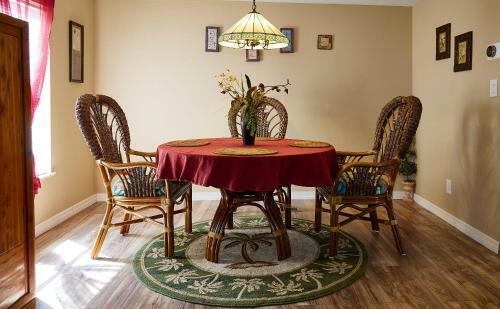 Hostal Room In Apartment - Pleasant Days Bb Manatee Room