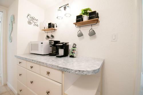 Coral Cabana - Waterfront Home With Dock