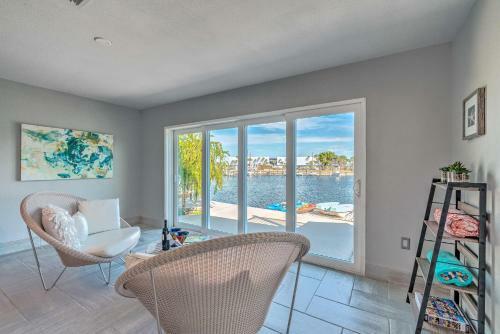 Canalfront Home Kayakers Paradise With Deck!