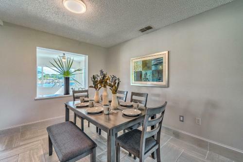 Canalfront Home Kayakers Paradise With Deck!