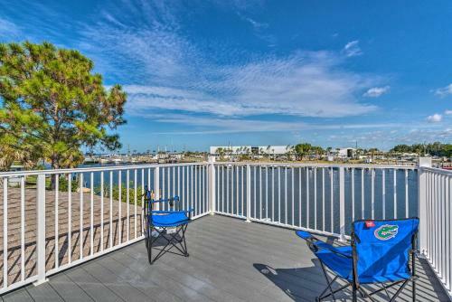 Canalfront Home Kayakers Paradise With Deck!
