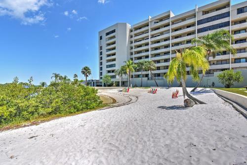 Apartamento Hudson Resort Condo With Private Beach Access!