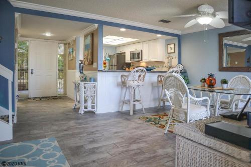 Santa Maria 103 By Kathy Nesbit Vacations