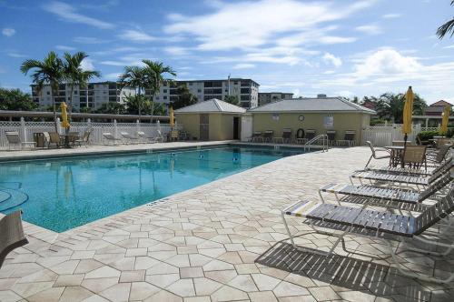 Sand Caper 705 By Kathy Nesbit Vacations