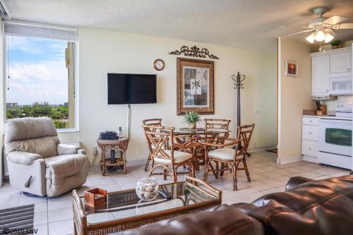 Estero Beach & Tennis 505b By Kathy Nesbit Vacations