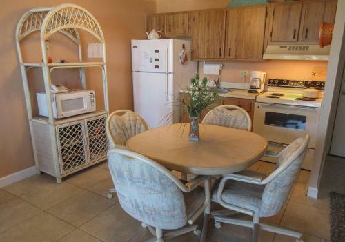 Estero Beach & Tennis 204b By Kathy Nesbit Vacations