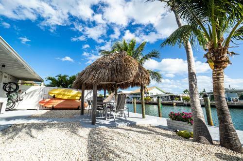 Newly Renovated 3br2ba Duplex With Private Dock