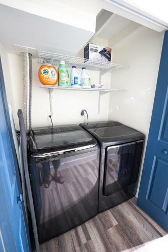 Newly Renovated 3br2ba Duplex With Private Dock