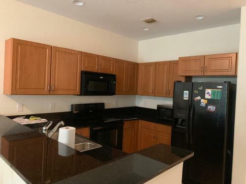 Bedroom Suite In Lauderdale Lakes Townhome