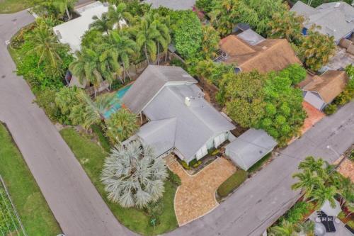 Walk To Las Olas Blvd-heated Private Pool Hot Tub Home