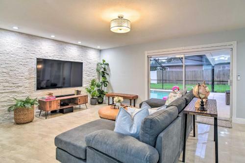 Updated Largo Home With Private Pool And Lanai!