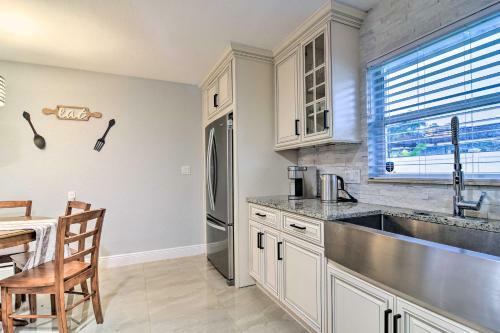 Updated Largo Home With Private Pool And Lanai!