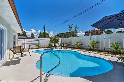 Bright Largo Home With Pool About 7 Mi To Beaches!