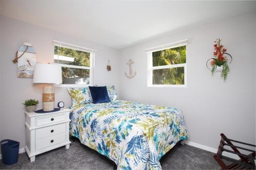5 O'clock Somewhere - Short Term Rental Home