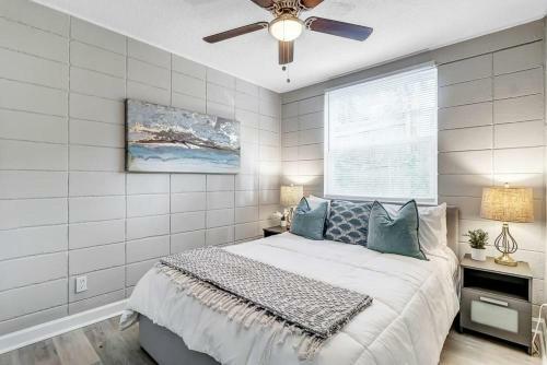 Cozy Apartment On Shaded Street!