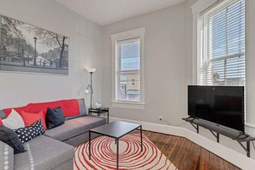 Apartamento Bright & Spacious Apt - Very Pet Friendly!