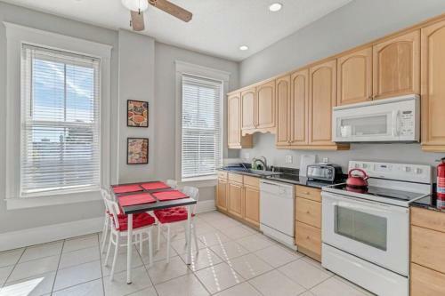 Apartamento Bright & Spacious Apt - Very Pet Friendly!