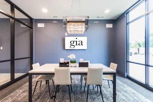 Stay Gia Modern 2 Bedroom Apartment At The Exchange
