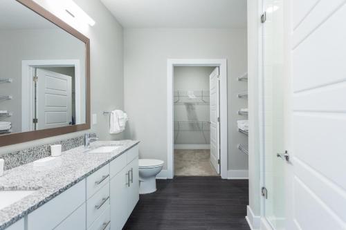 Stay Gia Modern 2 Bedroom Apartment At The Exchange