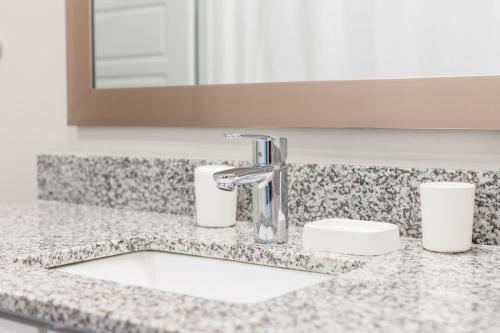Stay Gia Modern 2 Bedroom Apartment At The Exchange