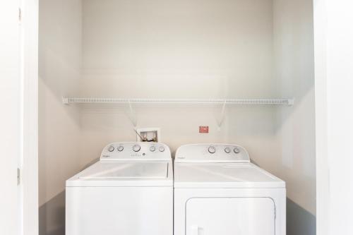 Stay Gia Modern 2 Bedroom Apartment At The Exchange