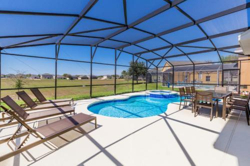 Villa 5 Bed Home At Marbella 125