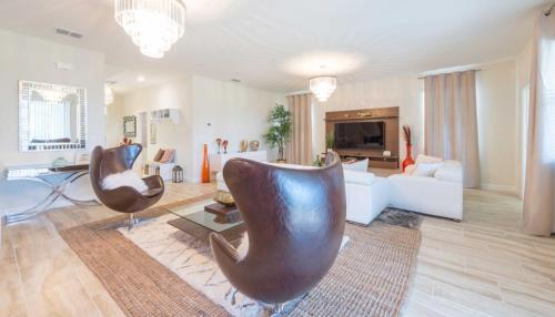 Champions Gate Grand Escape - Six Bedroom Home