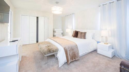 Champions Gate Grand Escape - Six Bedroom Home