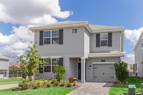 High End Champions Gate Furnished 6 Bed Villa